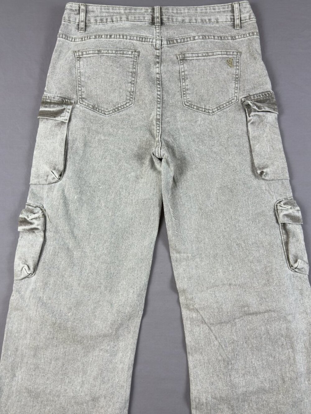 NWOT Baggy Cargo Jeans size 13/31 - Picture 3 of 3